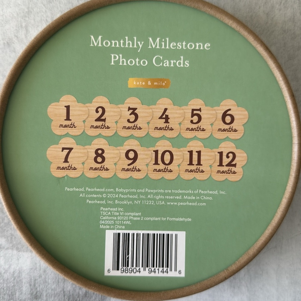 Kate & Milo Monthly Milestone Photo Cards - Picture 3 of 5